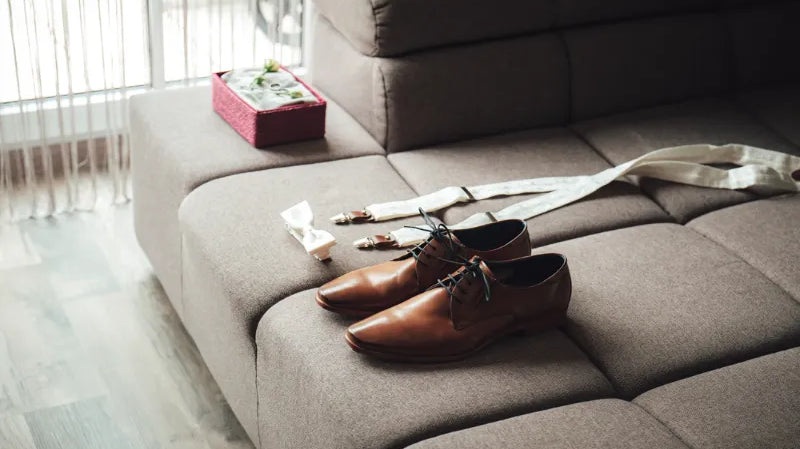 A Complete Guide on How to Pair Formal Suspenders with Shoes