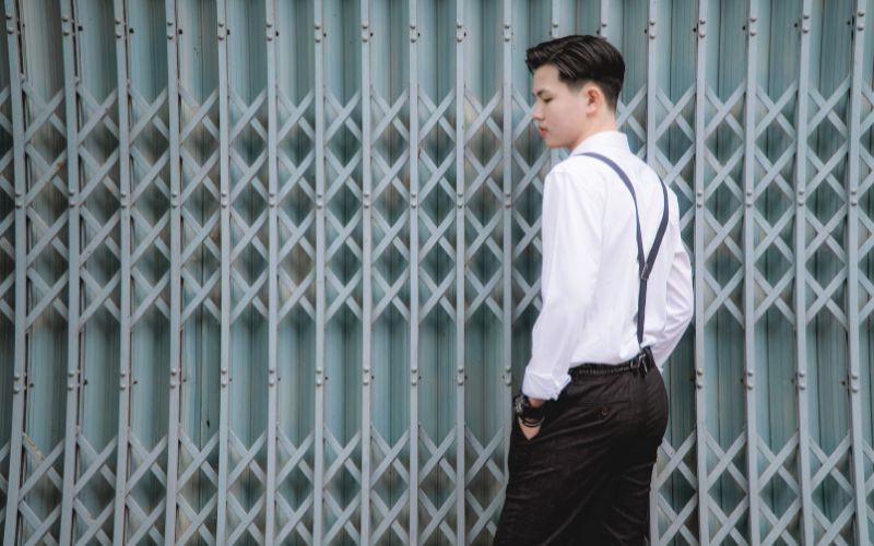 Wearing Suspenders