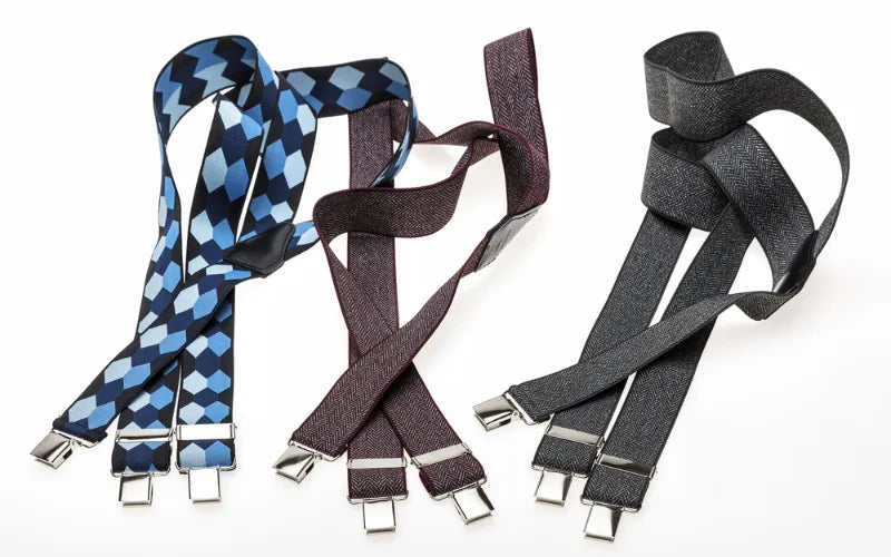 Wear suspender belts under or over clothes