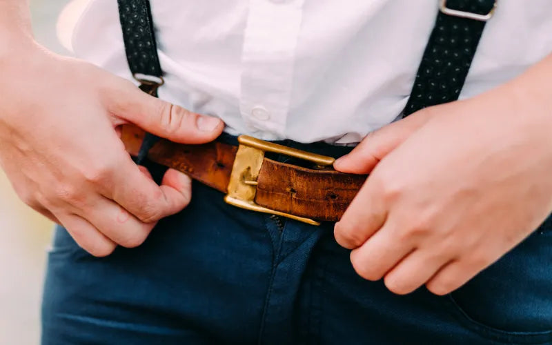 Can you wear belt and suspender together